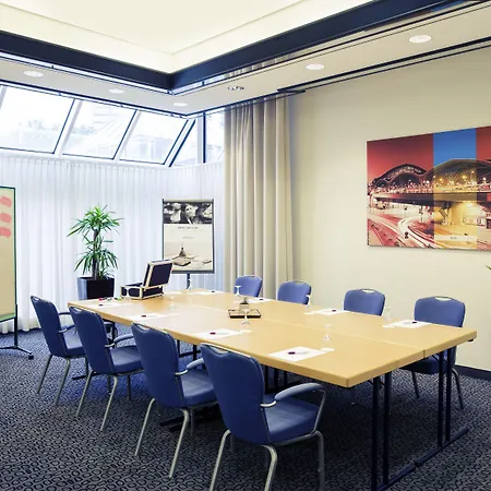 科隆瑟夫灵霍夫美居酒店 酒店