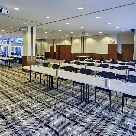 科隆瑟夫灵霍夫美居酒店 酒店